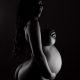 Beata-Praska-Fotografia-Madrid-embarazo-desdnudo-artistico-blanco-y-negro