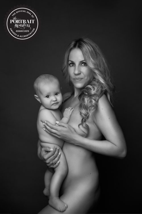 Beata-Praska-Fotografia-Madrid-sesiones-de-familia-blanco-y-negro