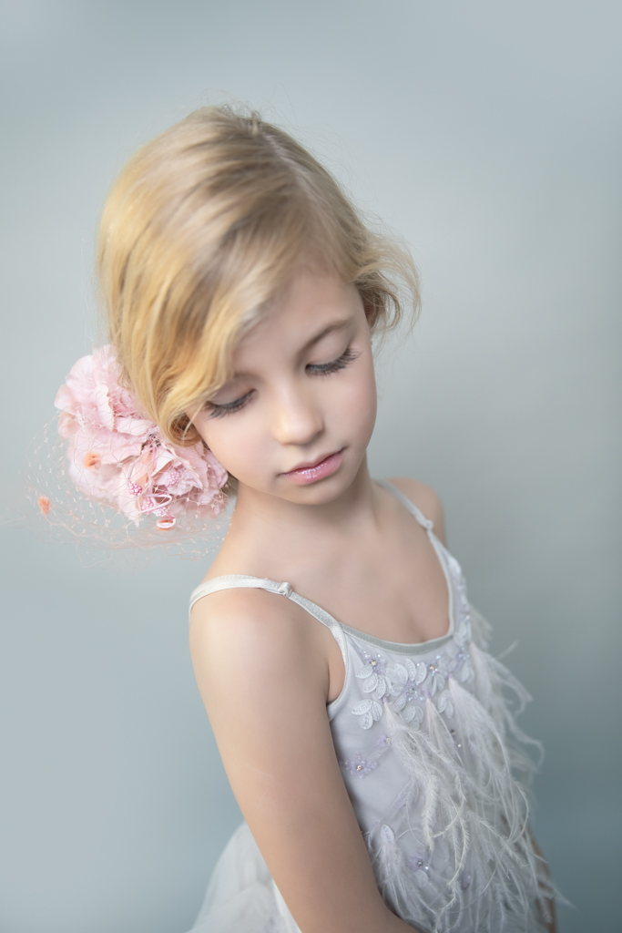 retrato de niña en estudio de primera comunión